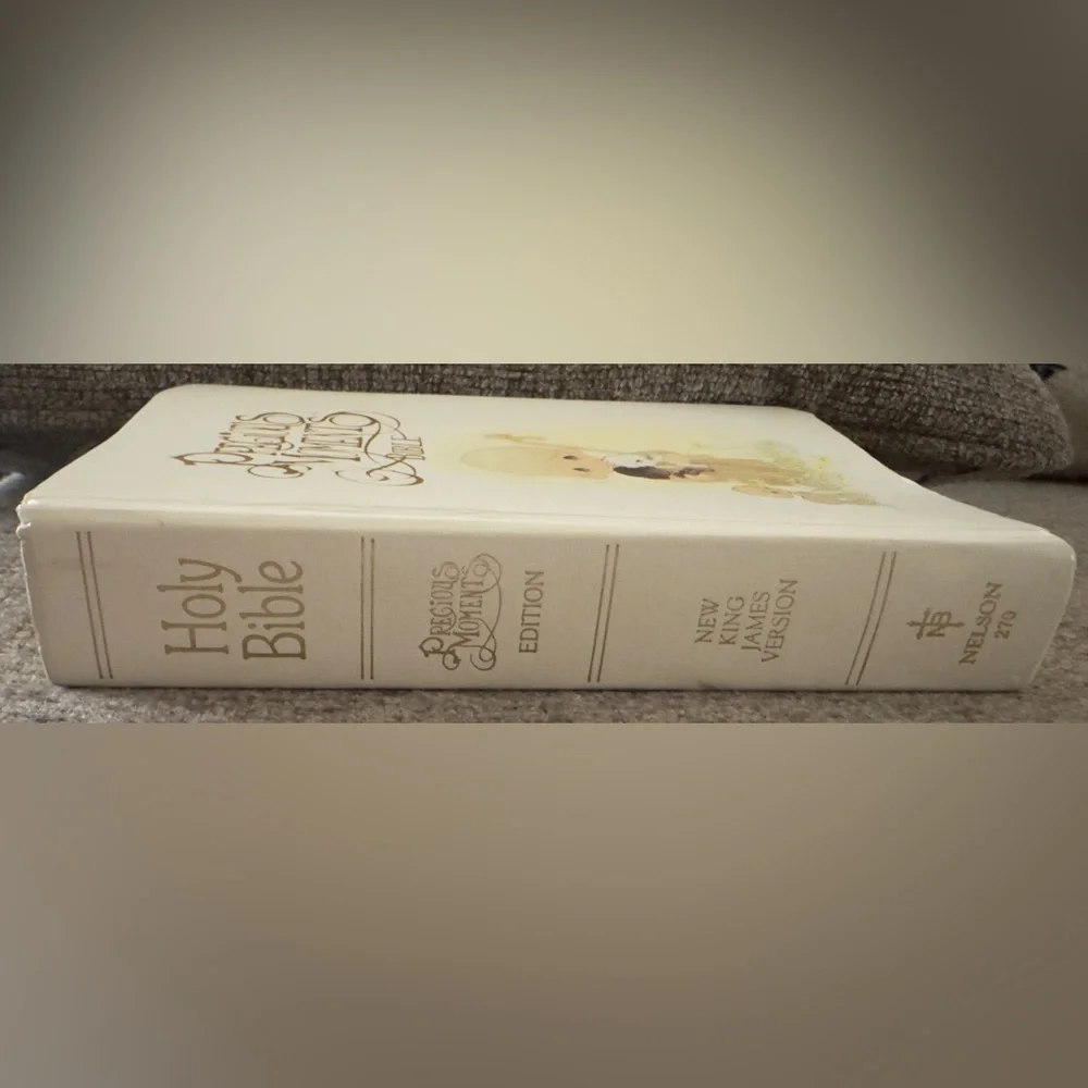 Vintage 1985 Precious Moments New King James Version Childrens Christian Bible
